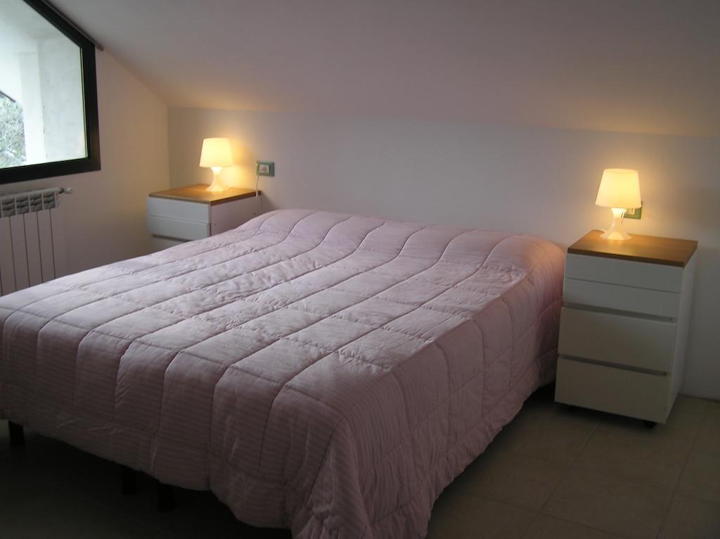 سيبورجا B&B L'Intrigante الغرفة الصورة